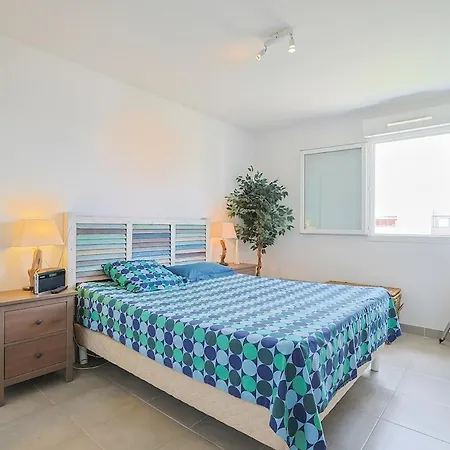 Air-conditioned South-facing Apartment Hyeres