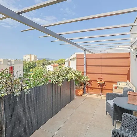 Air-conditioned South-facing * Hyères